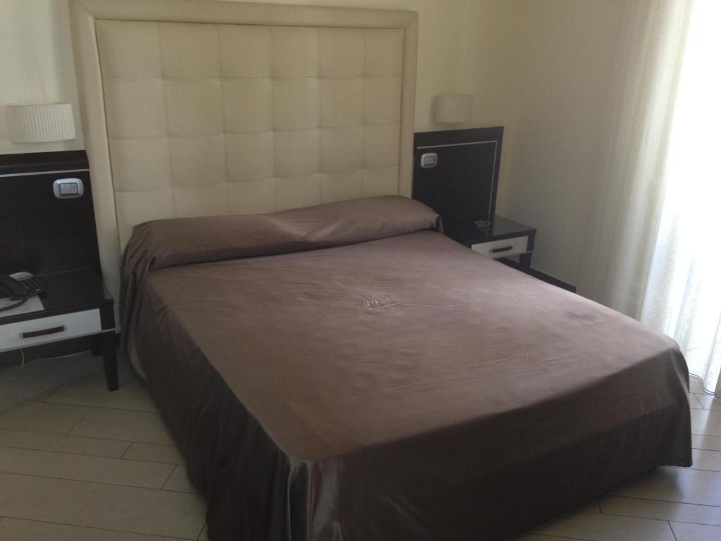 Hotel Ferdinando II Naples Luaran gambar