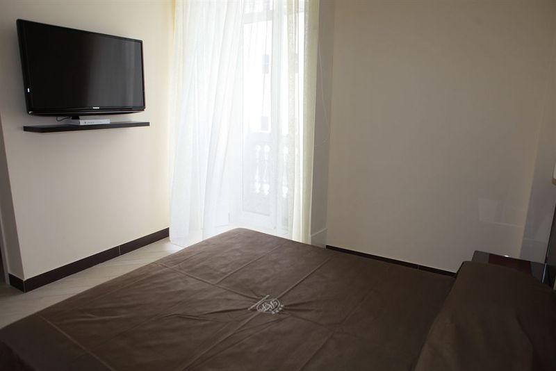 Hotel Ferdinando II Naples Luaran gambar